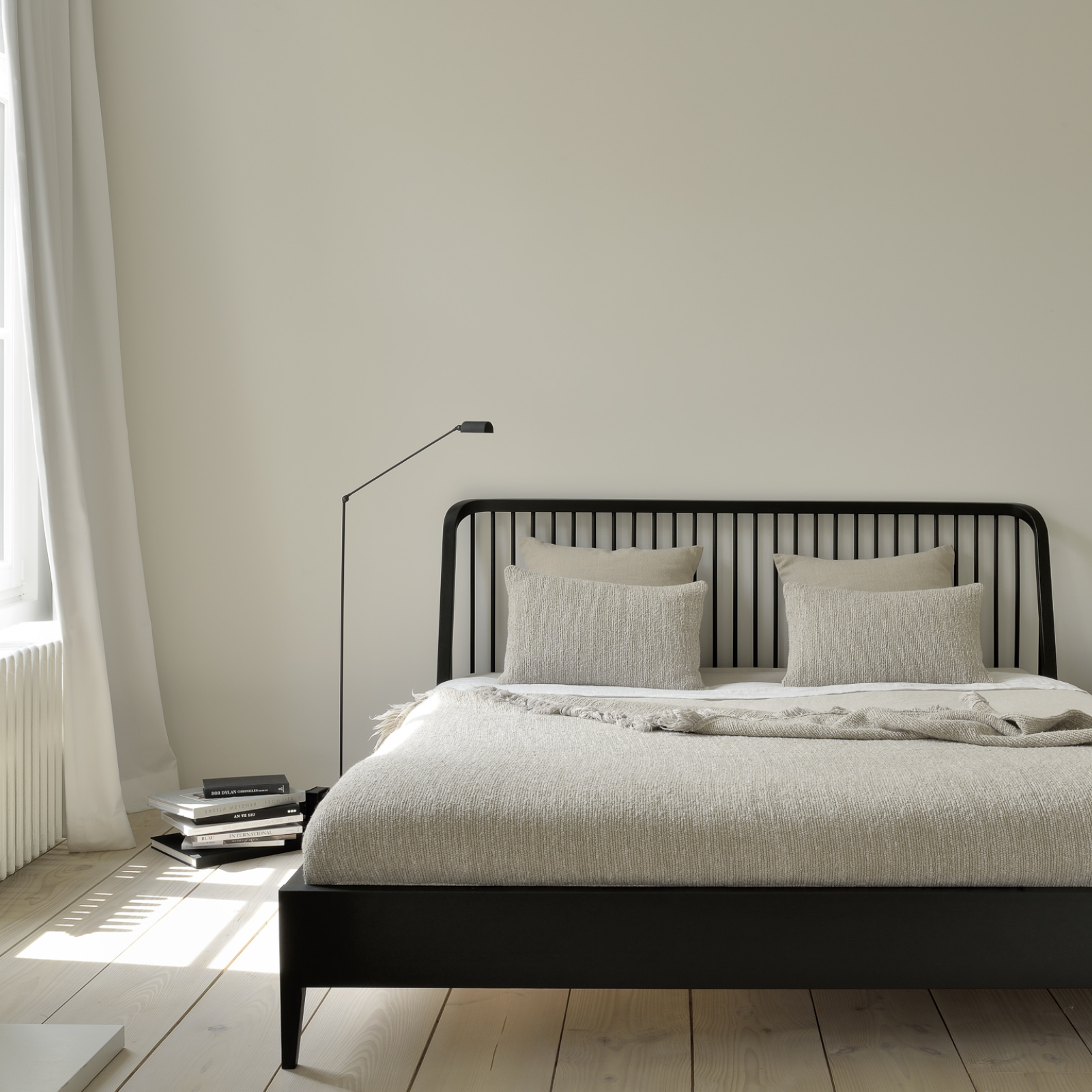 Spindle Bed 13 - FURNITURE - bed Ethnicraft