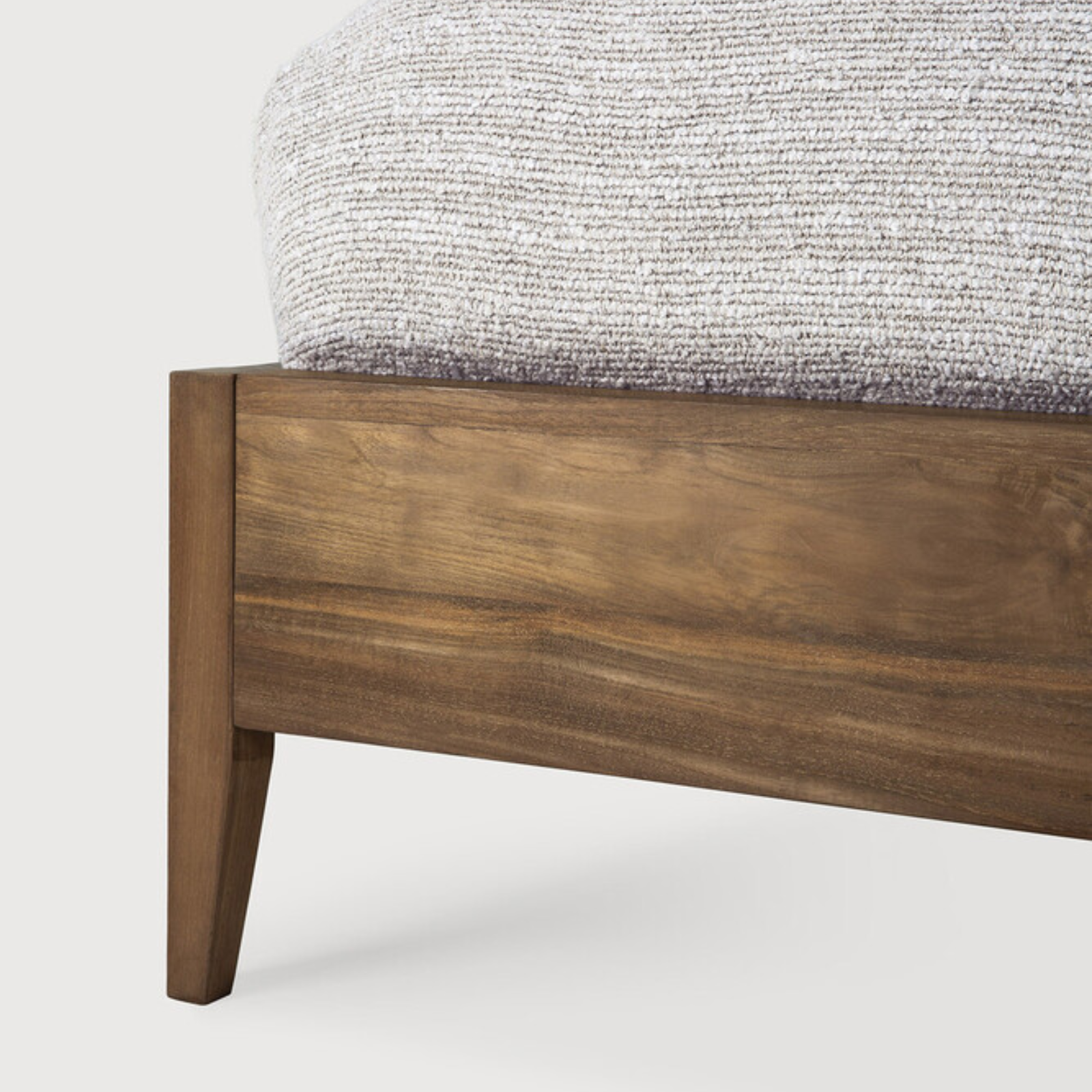 Spindle Bed 13 - FURNITURE - bed Ethnicraft