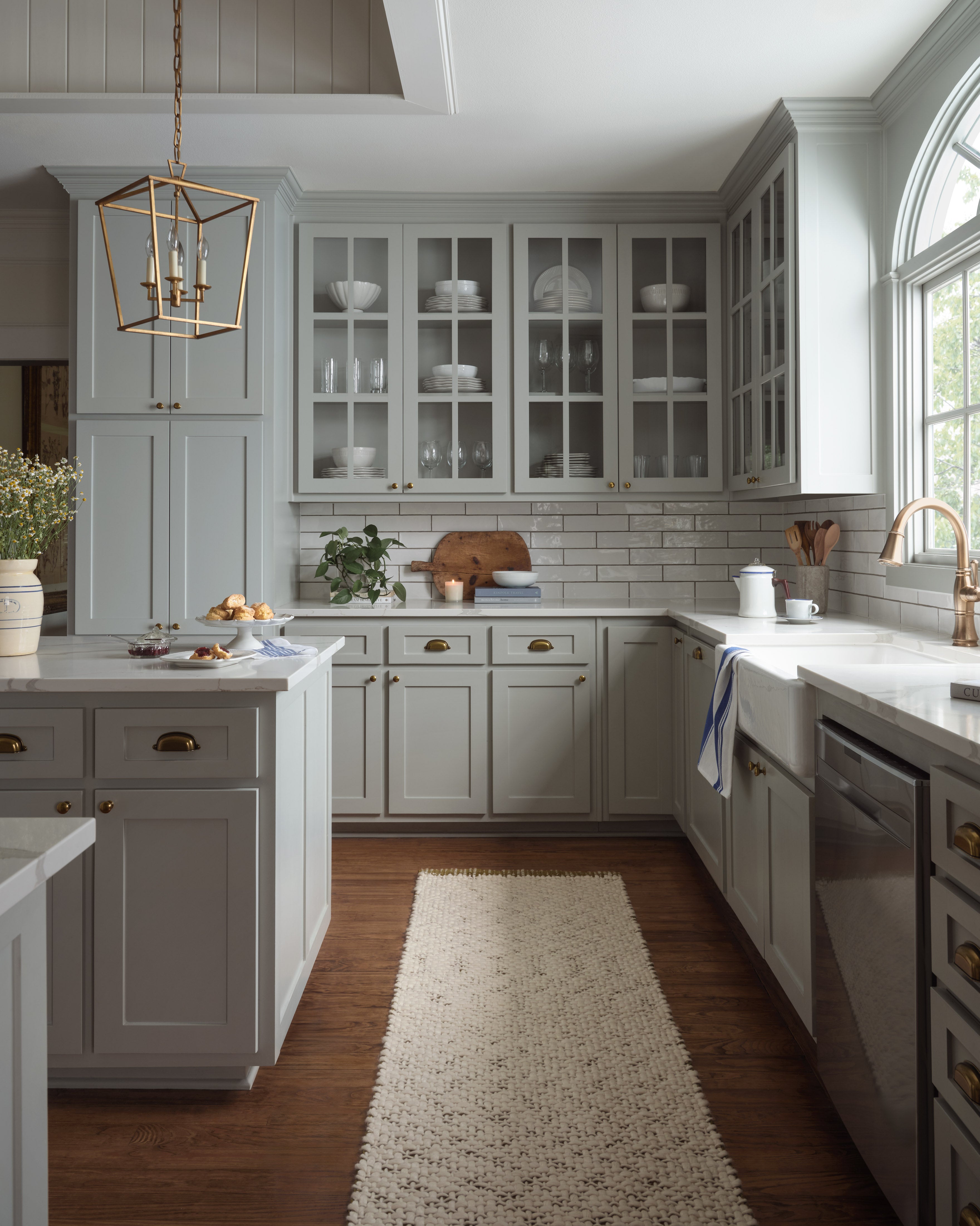 Magnolia Home by Joanna Gaines x Loloi Betty Ivory / Green RUGS - neutral Loloi