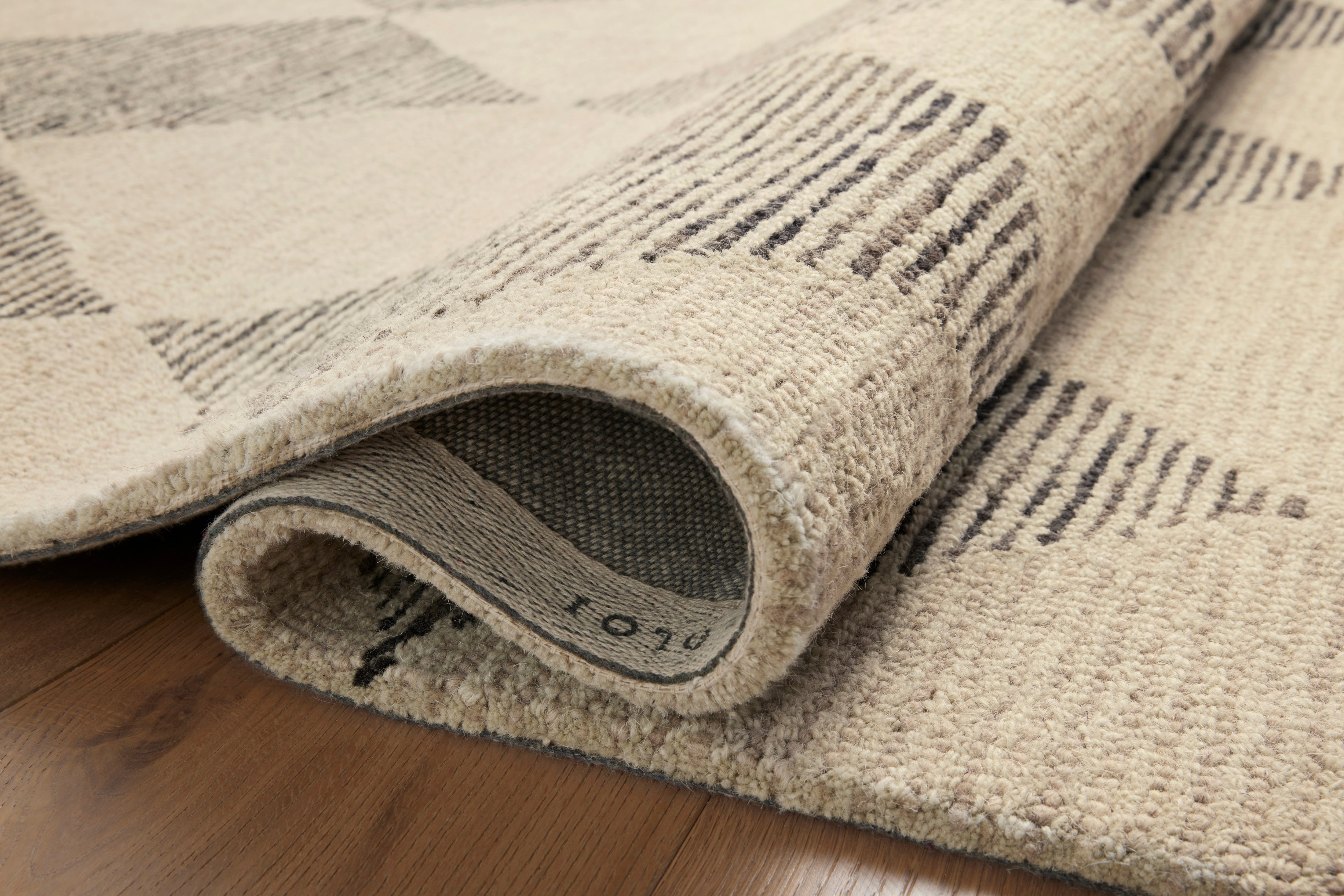 Chris Loves Julia x Loloi Francis Beige / Charcoal Rug Rugs Loloi