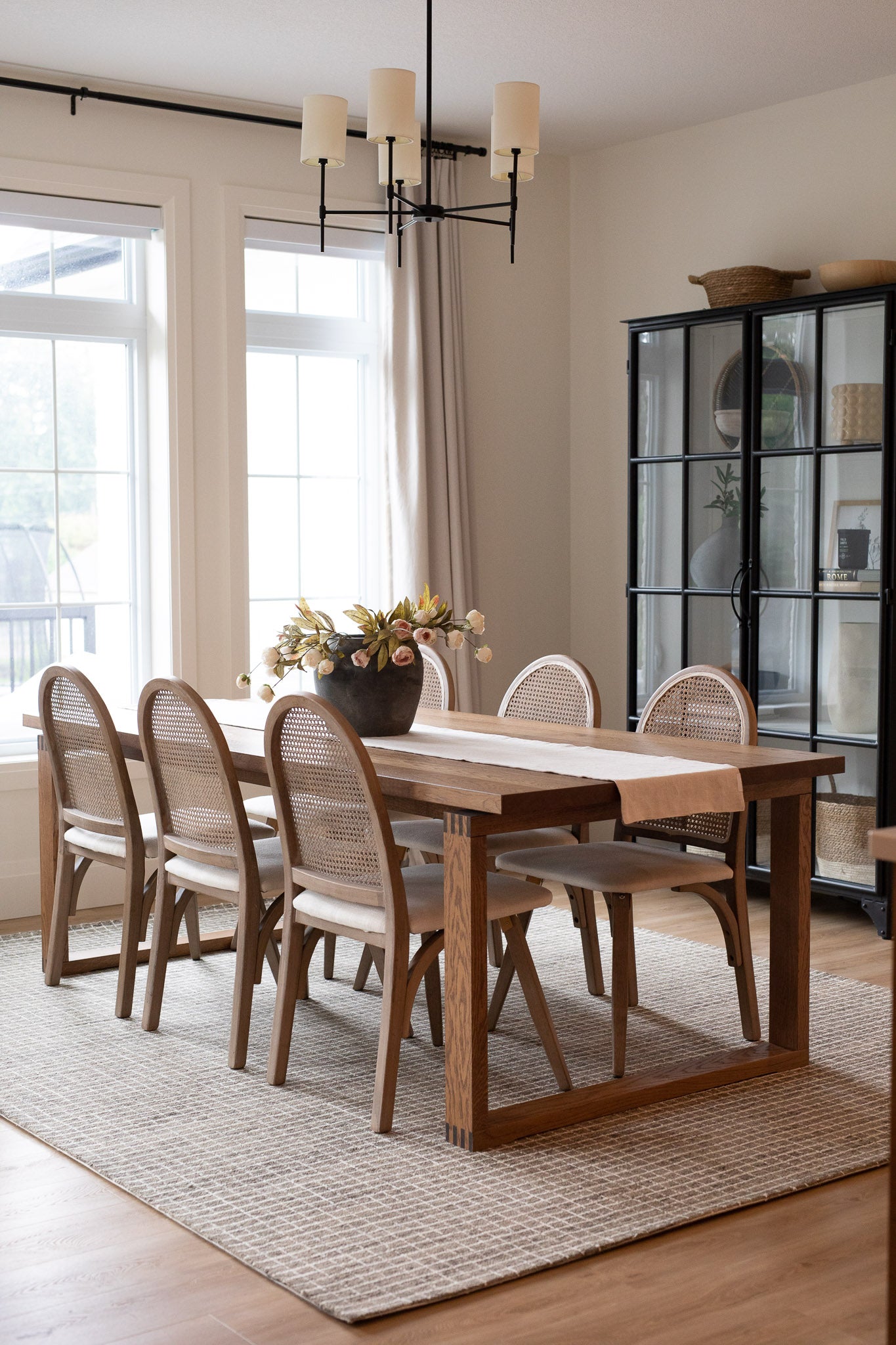 rug & weave Gianna charcoal rug loloi dining room