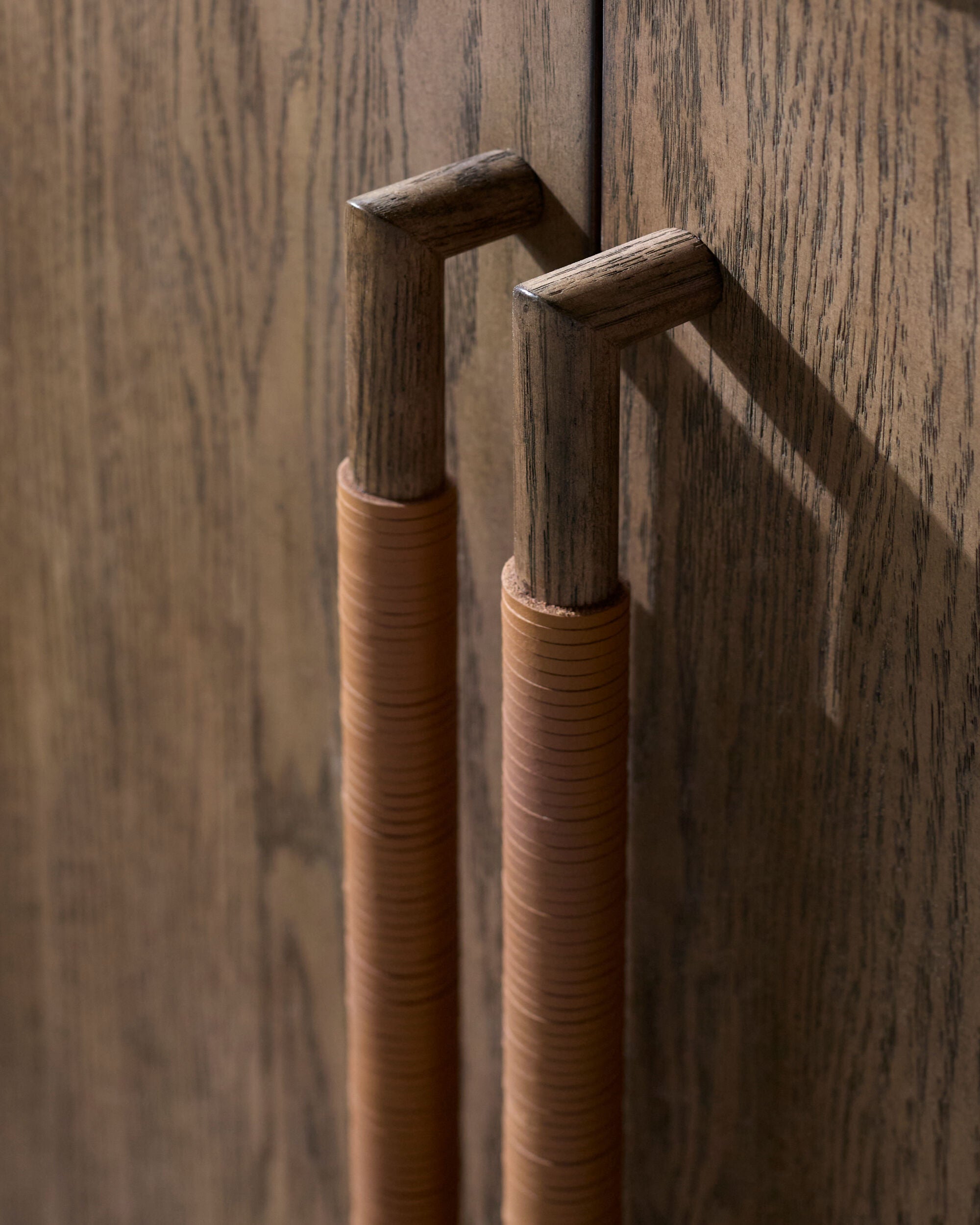 Atra Sideboard FURNITURE - sideboard Surya
