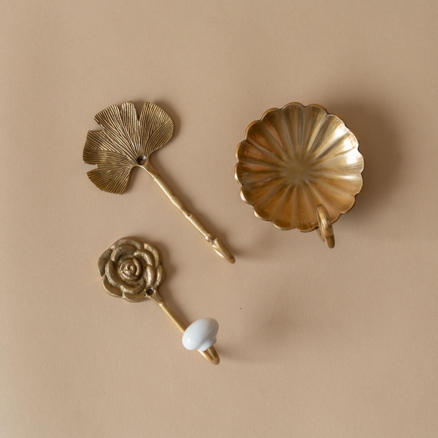 Gold Finish Ginko Leaf Hook wall hook Chehoma USA (Faire)