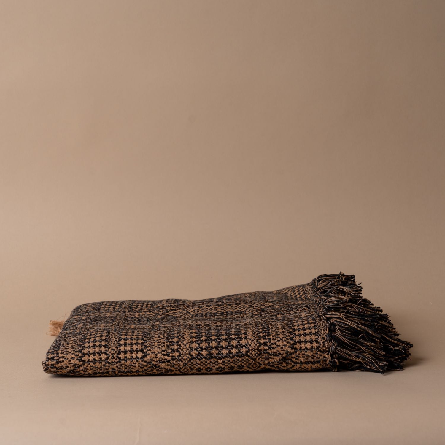 Jacquard-Überwurfdecke – Rug and Weave