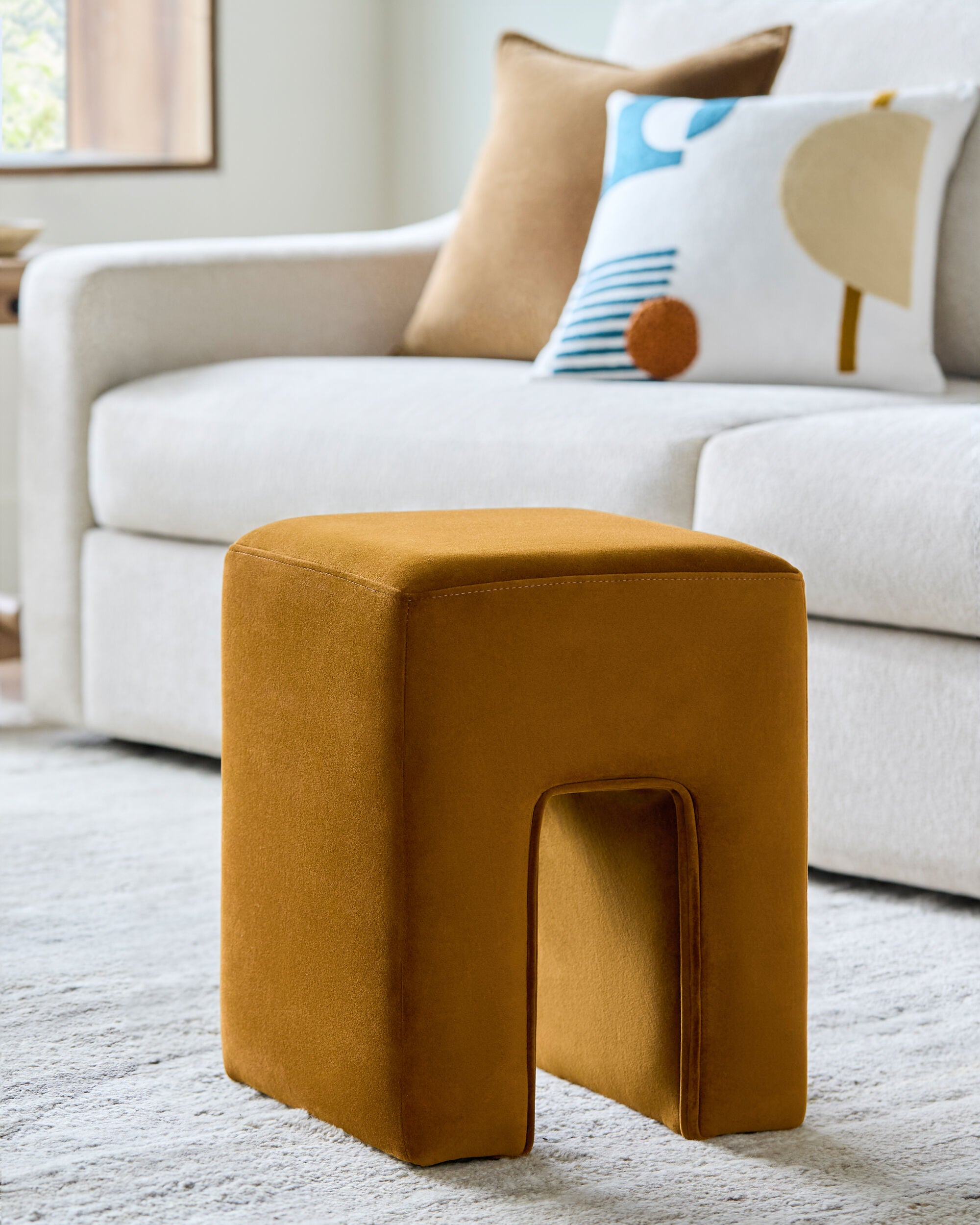 Minara Ottoman FURNITURE - ottoman Surya