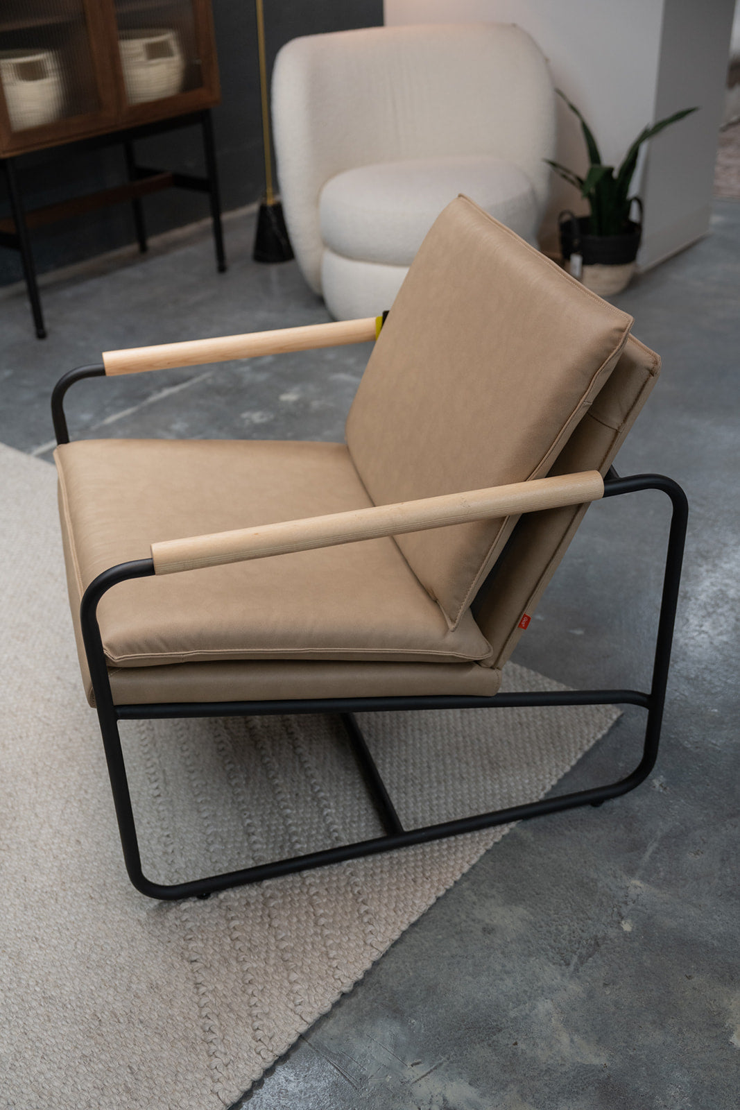 Gus* Modern Kelso Chair 3 - FURNITURE - chair Gus