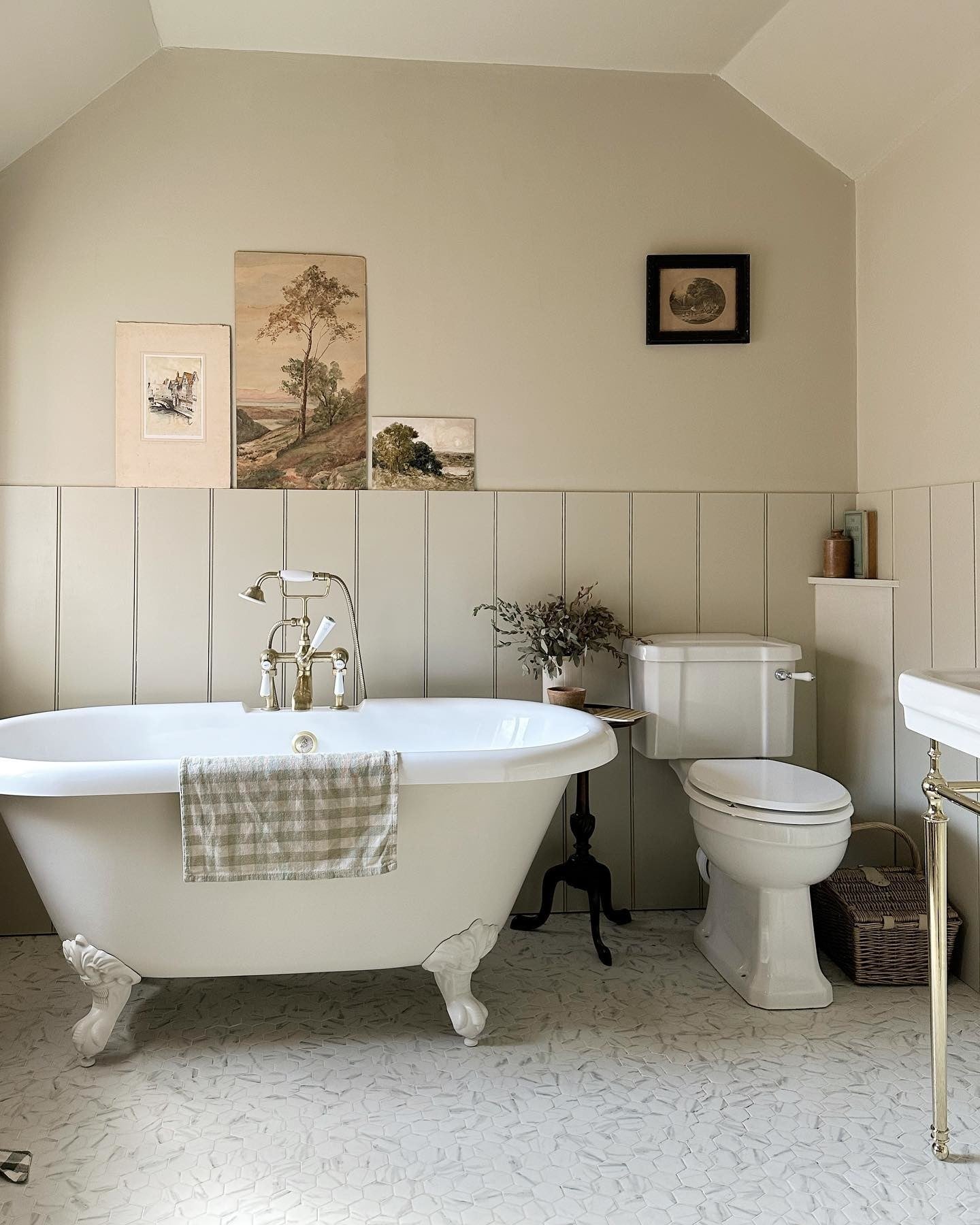 Farrow & Ball Old White No. 4 PAINT - Farrow & Ball Farrow & Ball
