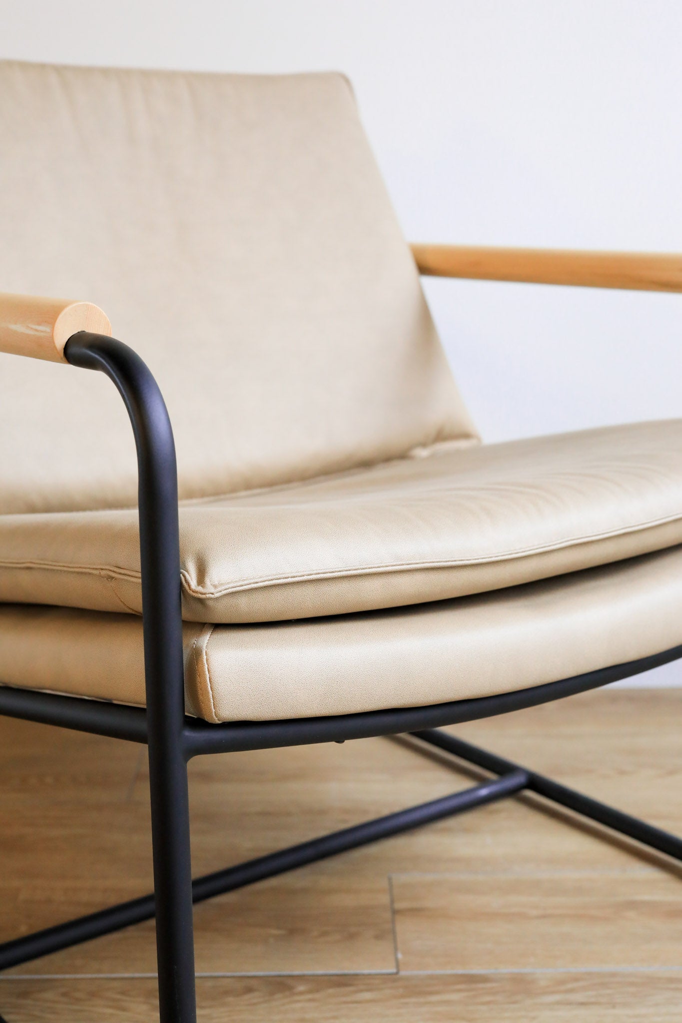 Gus* Modern Kelso Chair 3 - FURNITURE - chair Gus