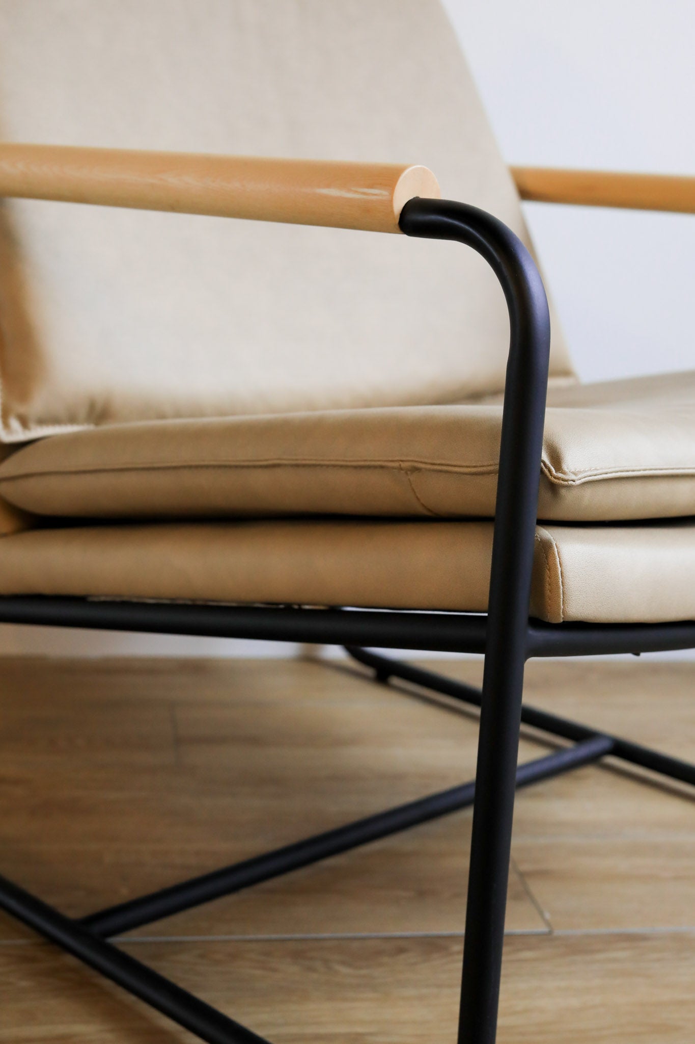 Gus* Modern Kelso Chair 3 - FURNITURE - chair Gus