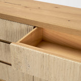 Tavi Dresser