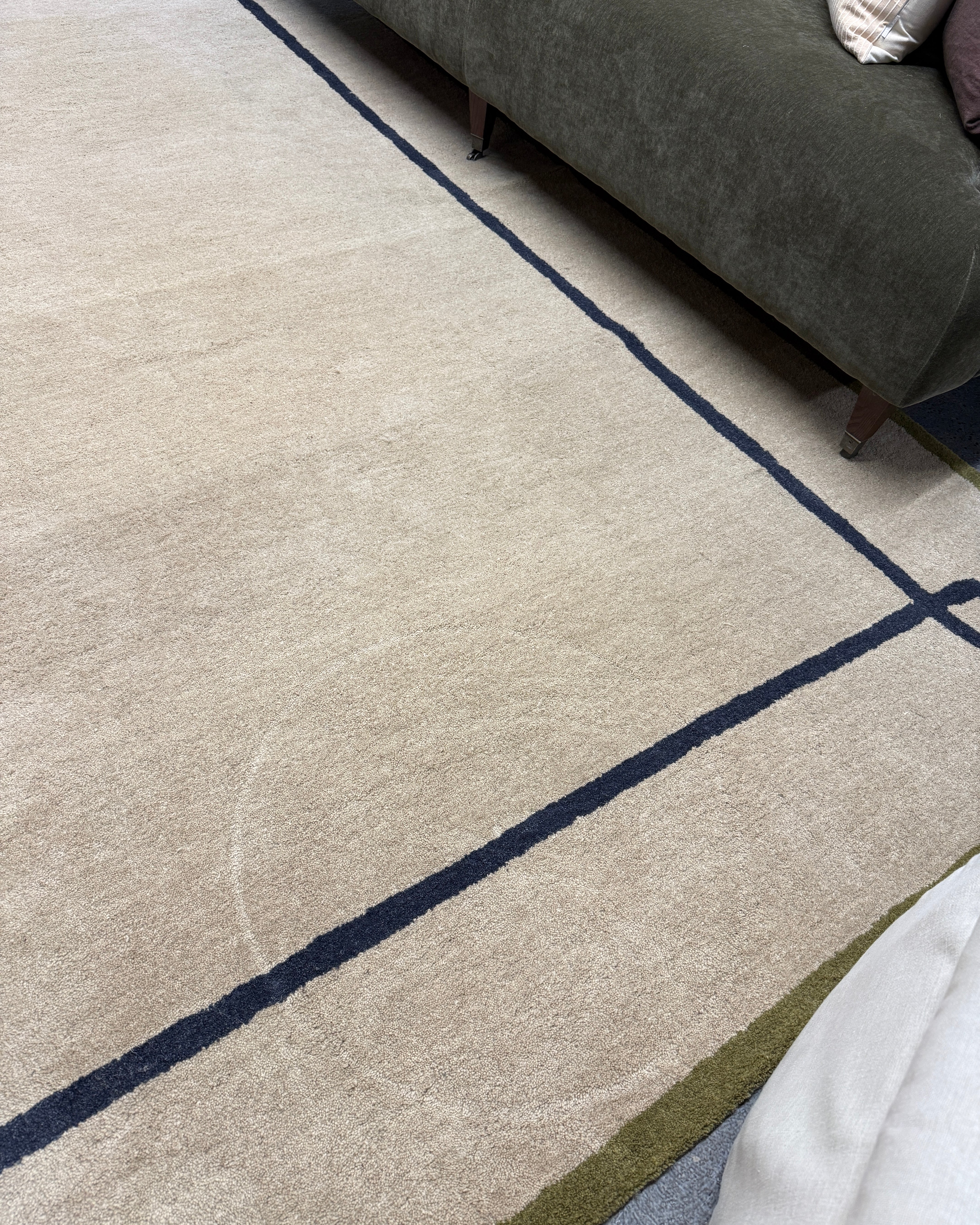 FLOOR MODEL - Nate Berkus Serge Bordered Wool Cozy Area Rug - 8'6" x 11'6" RUGS - floor model Dash & Albert