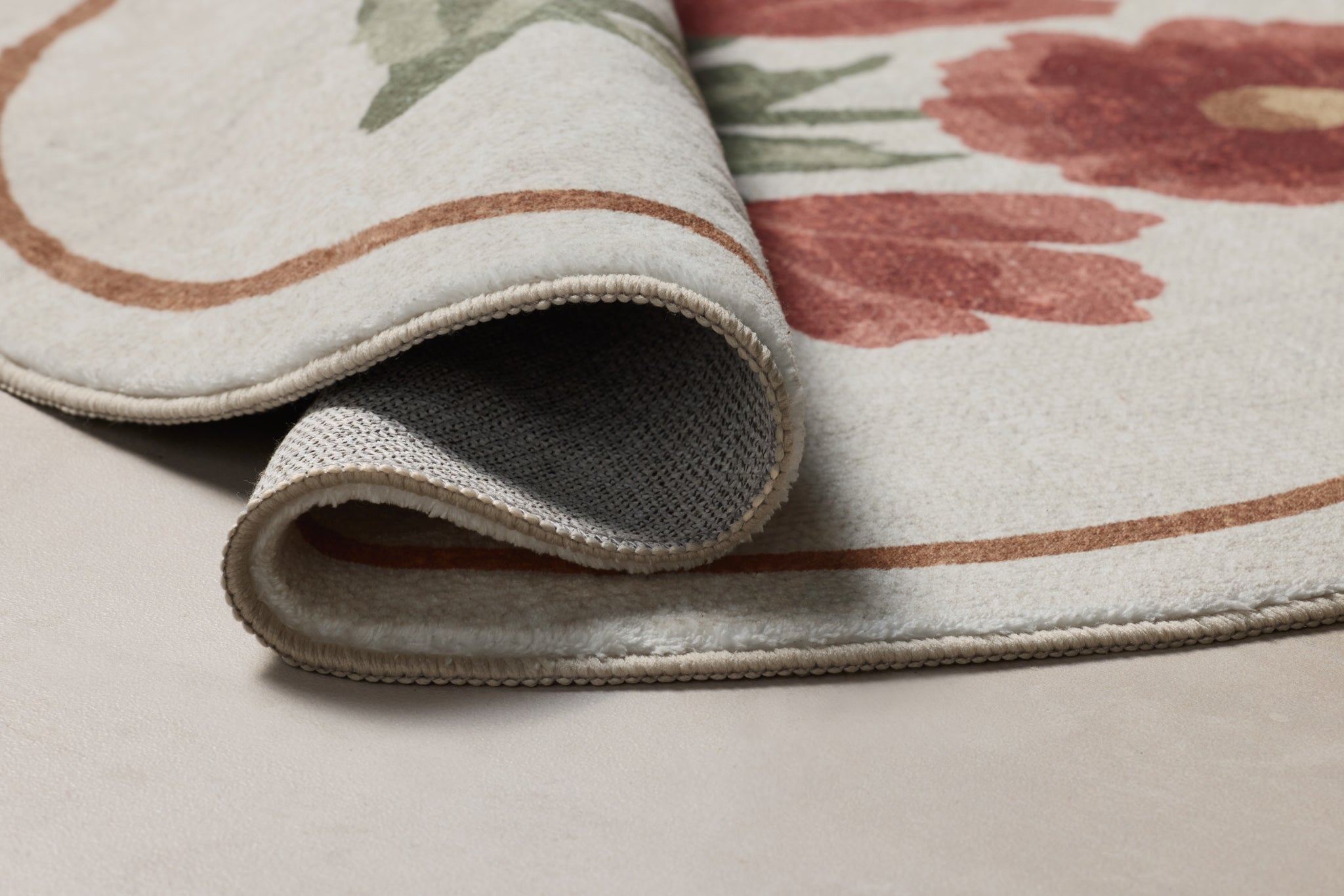Chris Loves Julia x Loloi Clove Ivory / Red Bath Mat - Rug & Weave