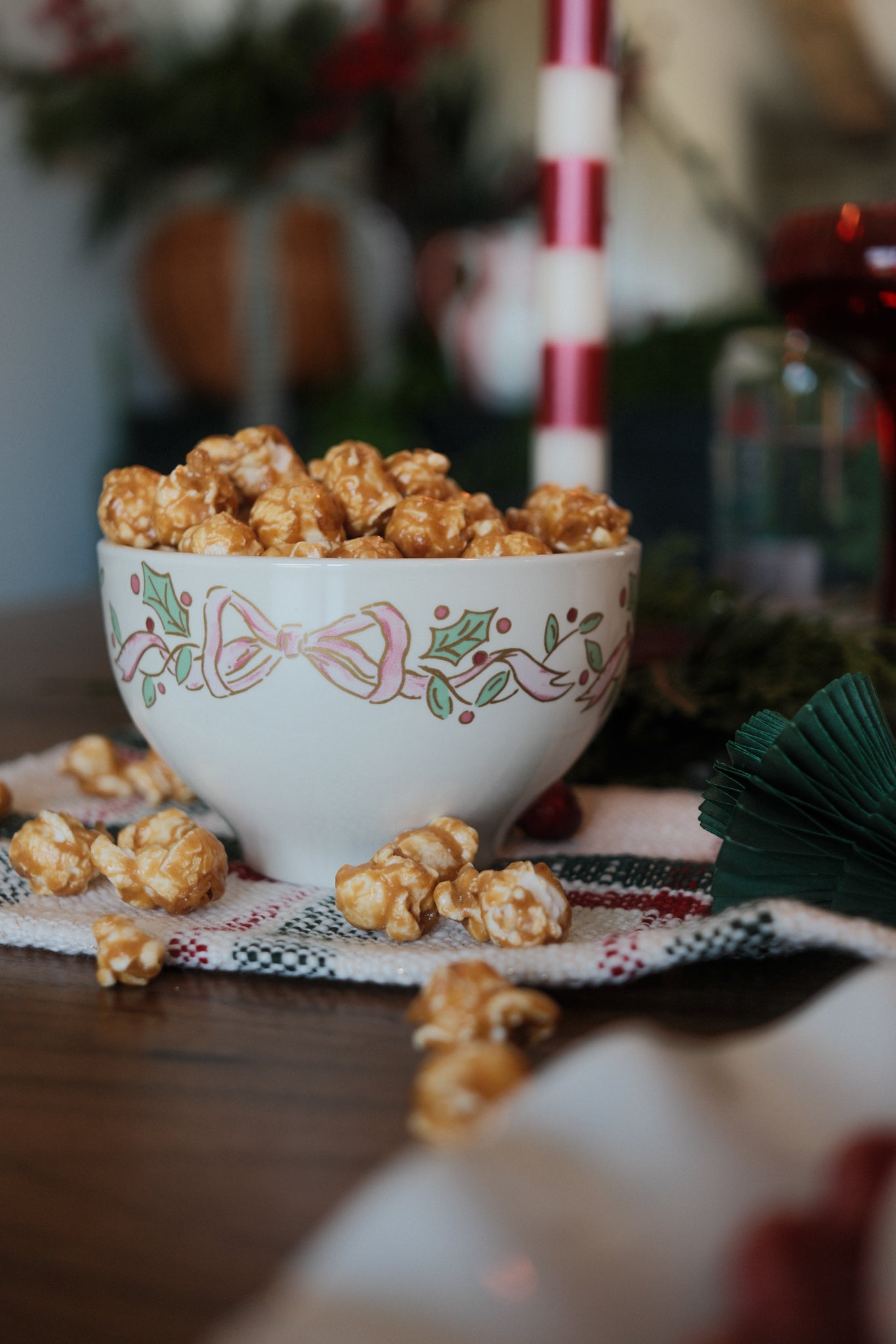 Stoneware Bowl with Bow Edge CHRISTMAS 2025 Creative Co-op (DYA)