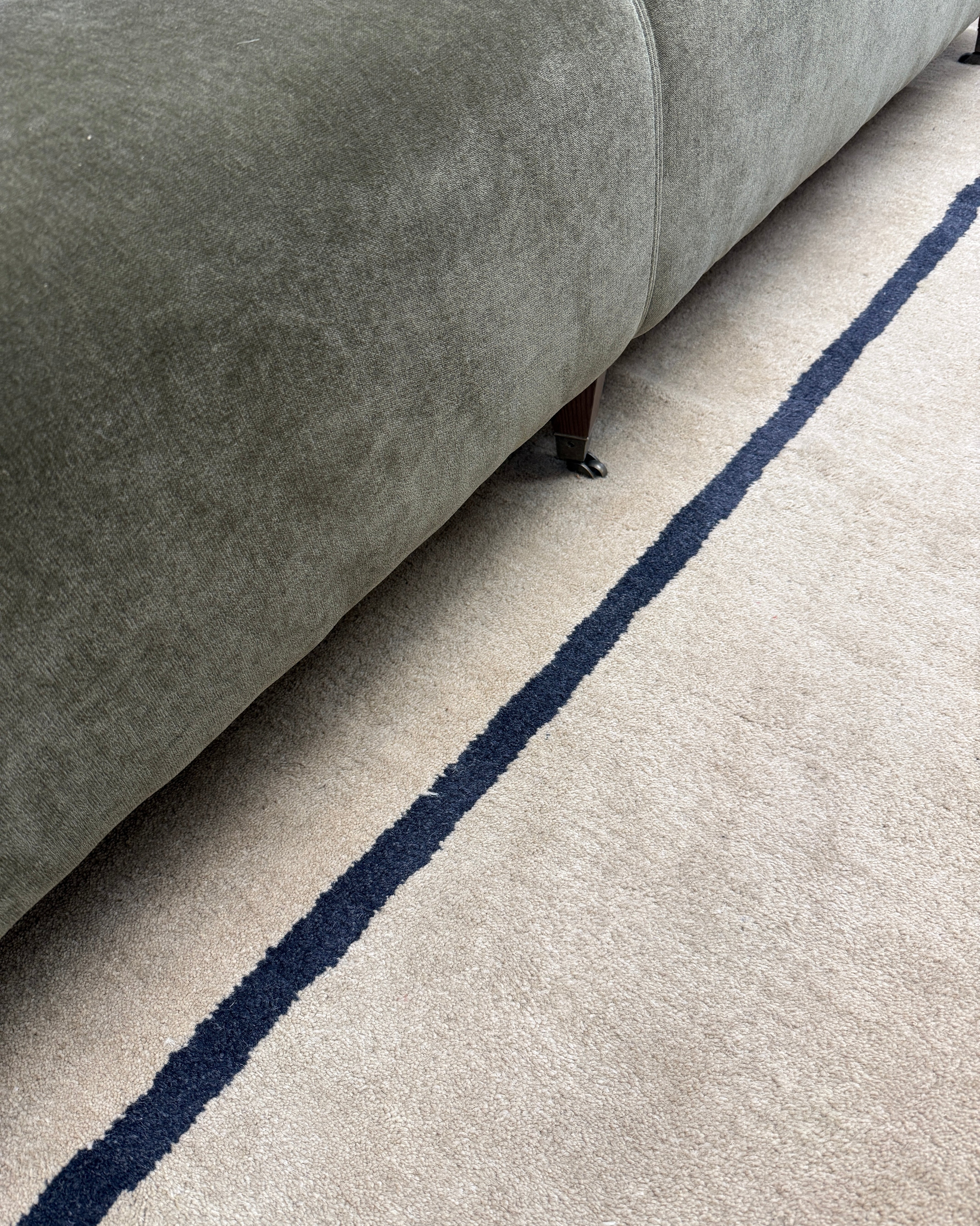 FLOOR MODEL - Nate Berkus Serge Bordered Wool Cozy Area Rug - 8'6" x 11'6" RUGS - floor model Dash & Albert