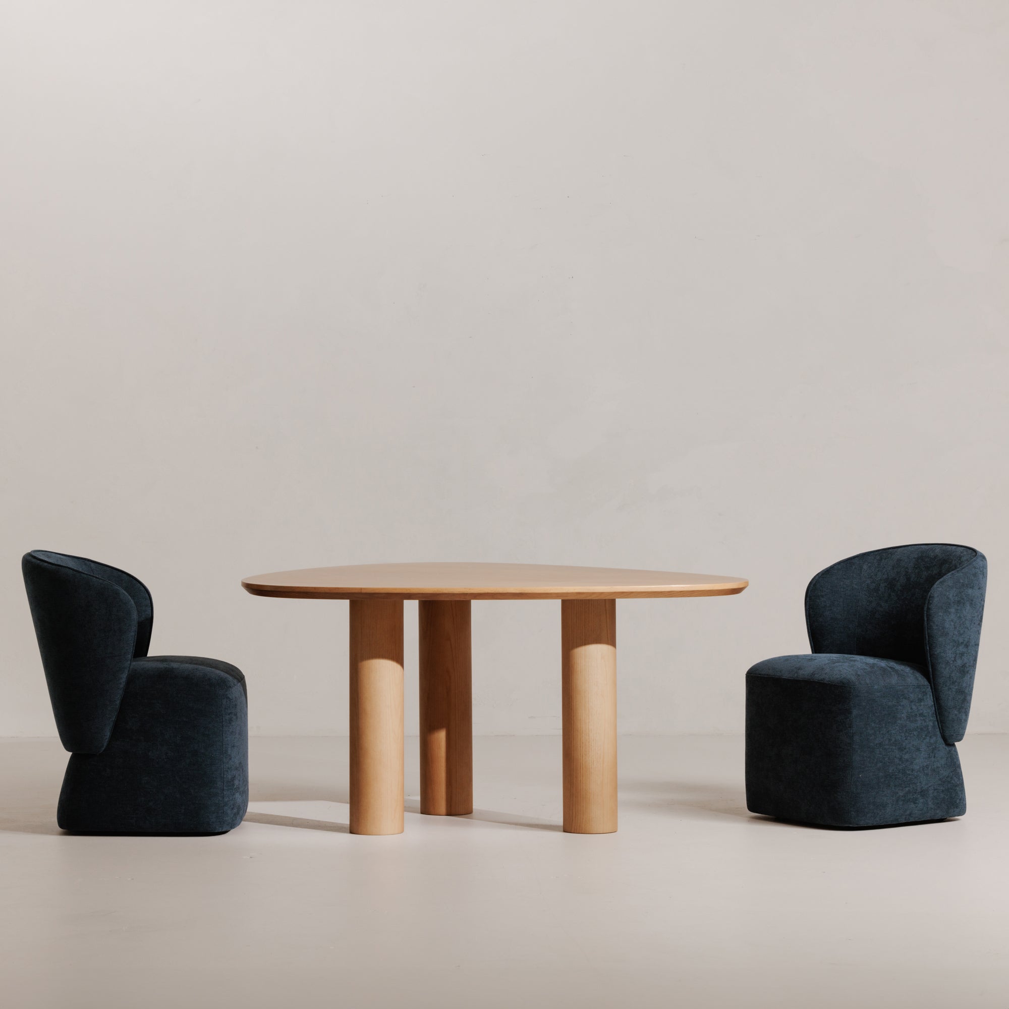 Larson Rolling Dining Chair FURNITURE - dining chair Moe's Furniture