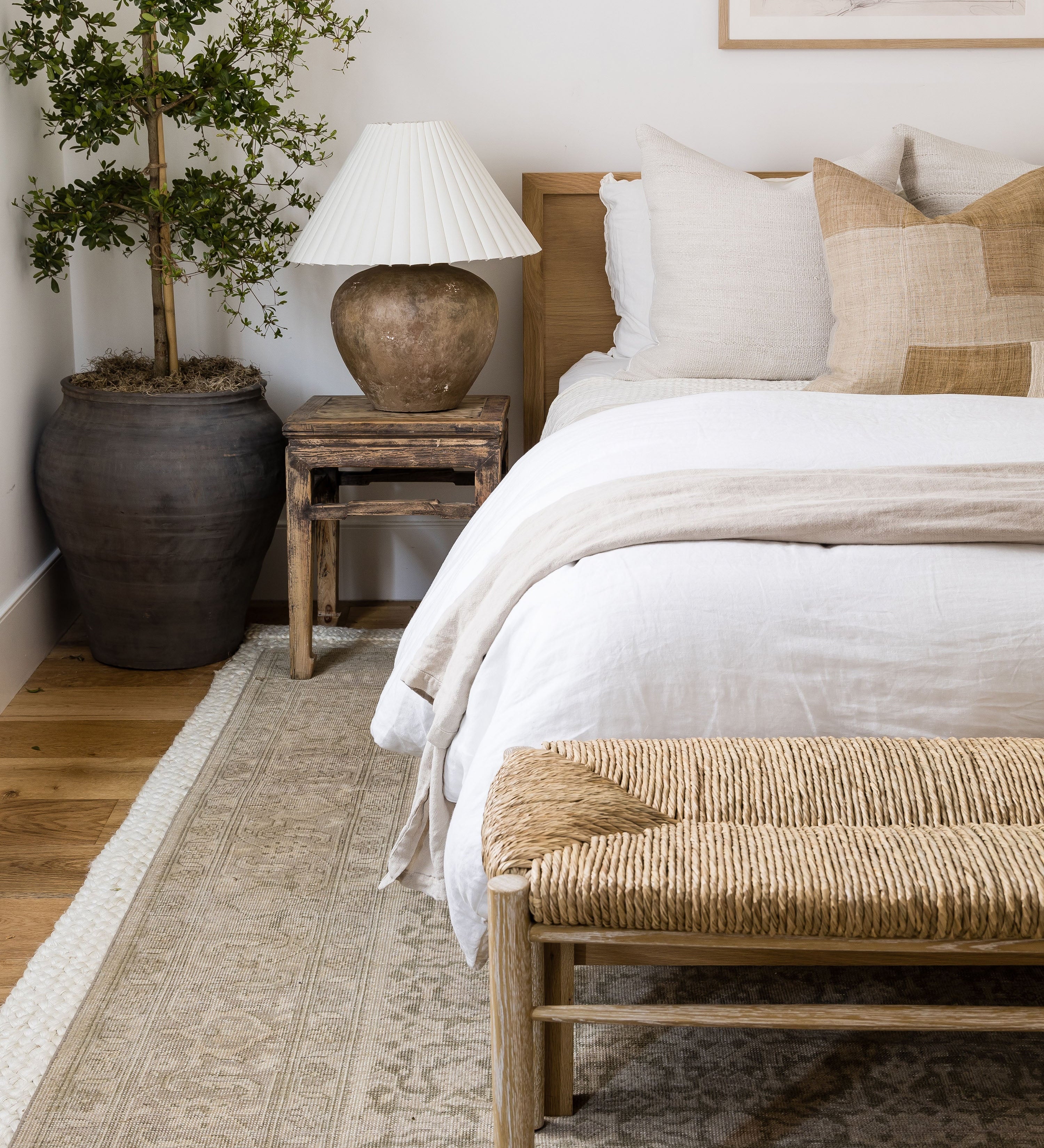 Menorca Bazzaar Hand Knotted Wool Area Rug