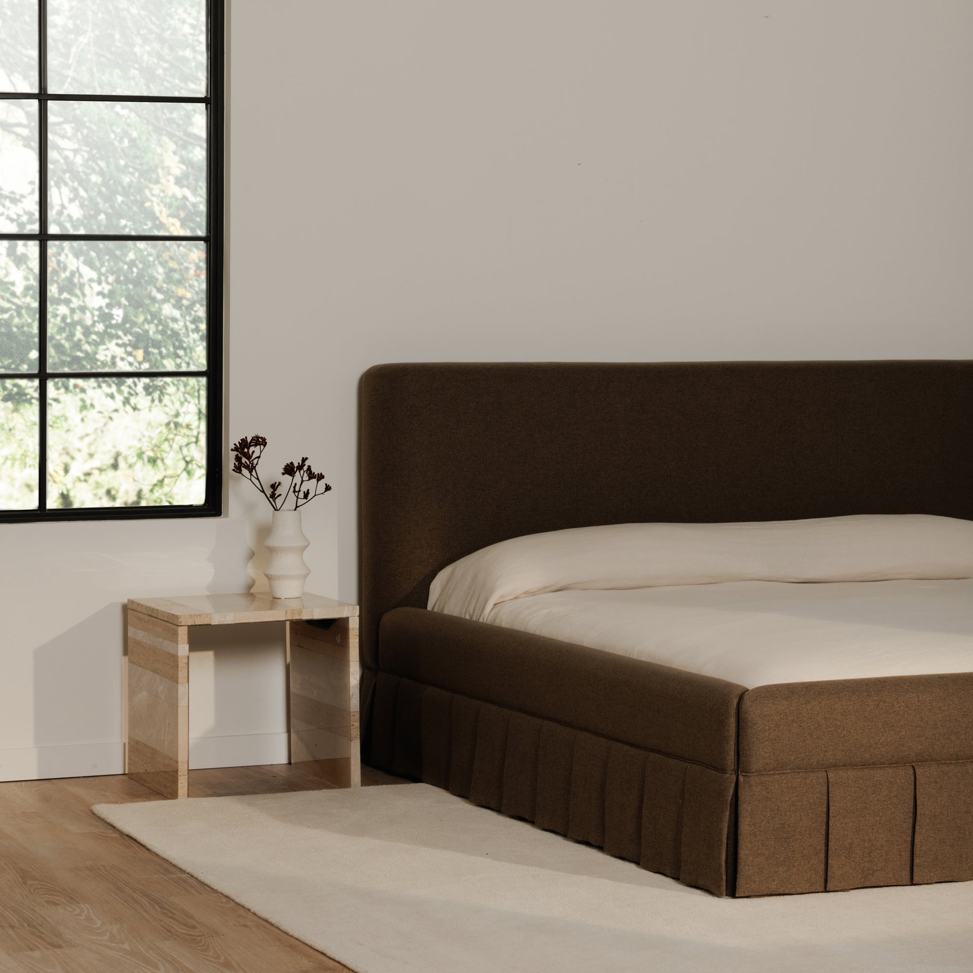 Maeve Bed FURNITURE - bed Moe's Furniture