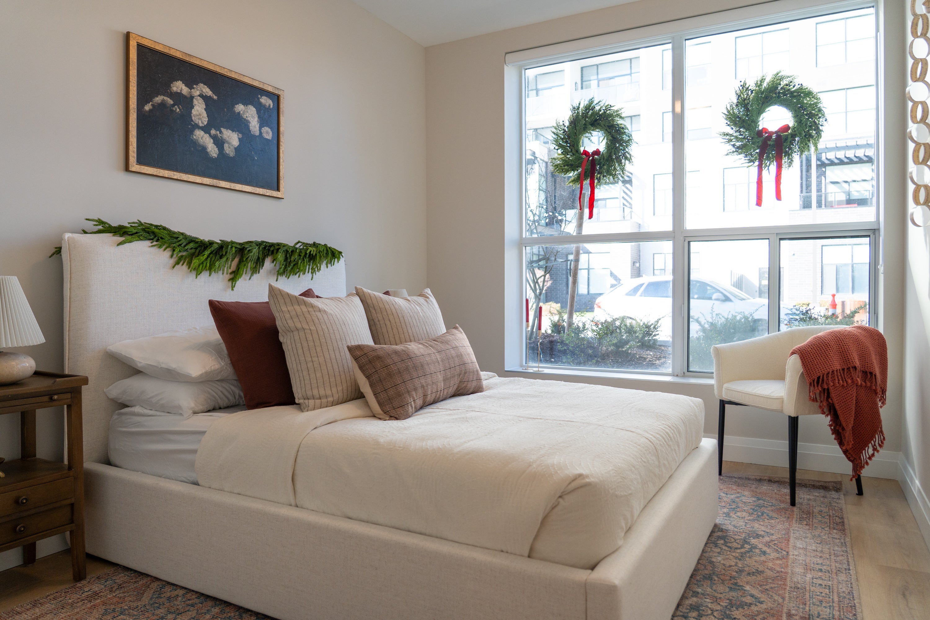 Jules Bed 13 - FURNITURE - bed Style in Form