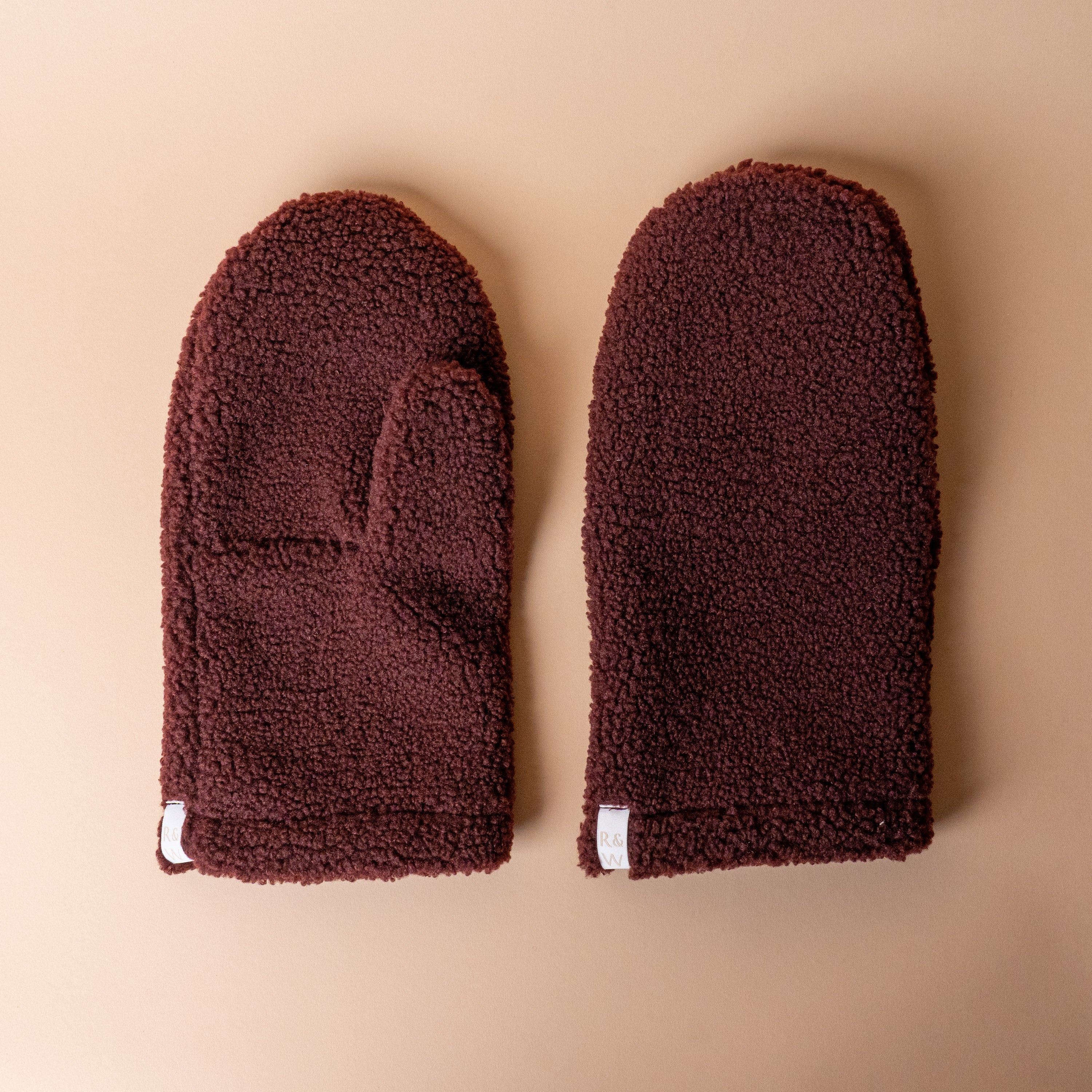 R&W made Pinot Sherpa Mittens 1 - MITTENS - sherpa Rug & Weave