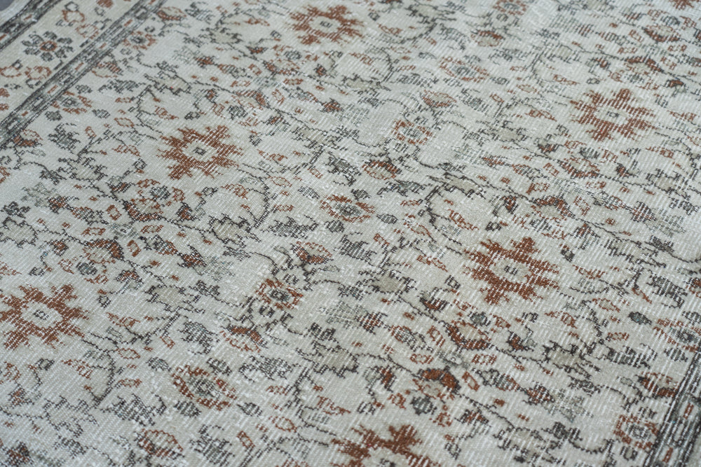 5'1" x 8'4" Vintage Oushak Rug RUGS - vintage Rug & Weave Rugs
