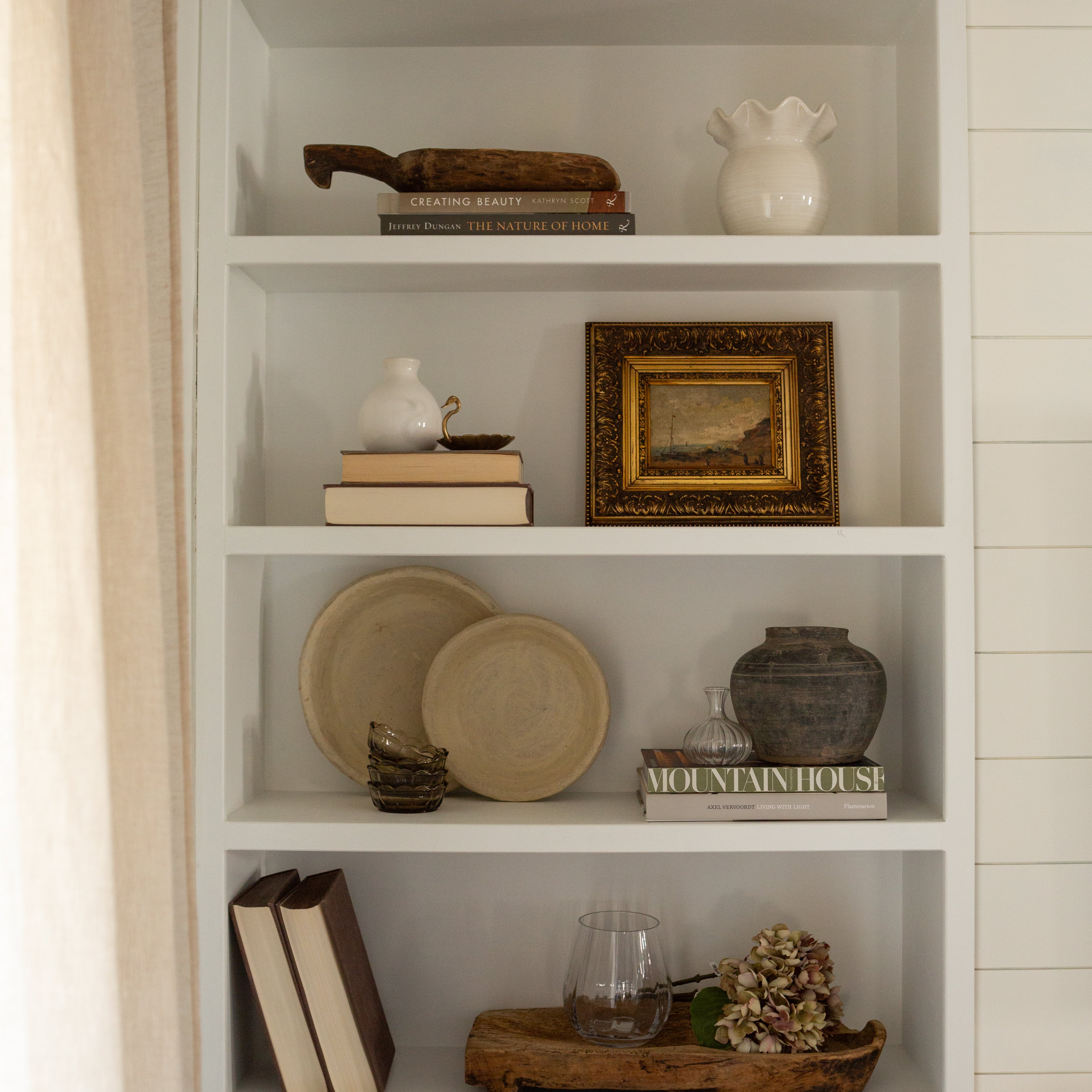 "Mountain House: Studies in Elevated Design" by Nina Freudenberger BOOKS - design Penguin Random House