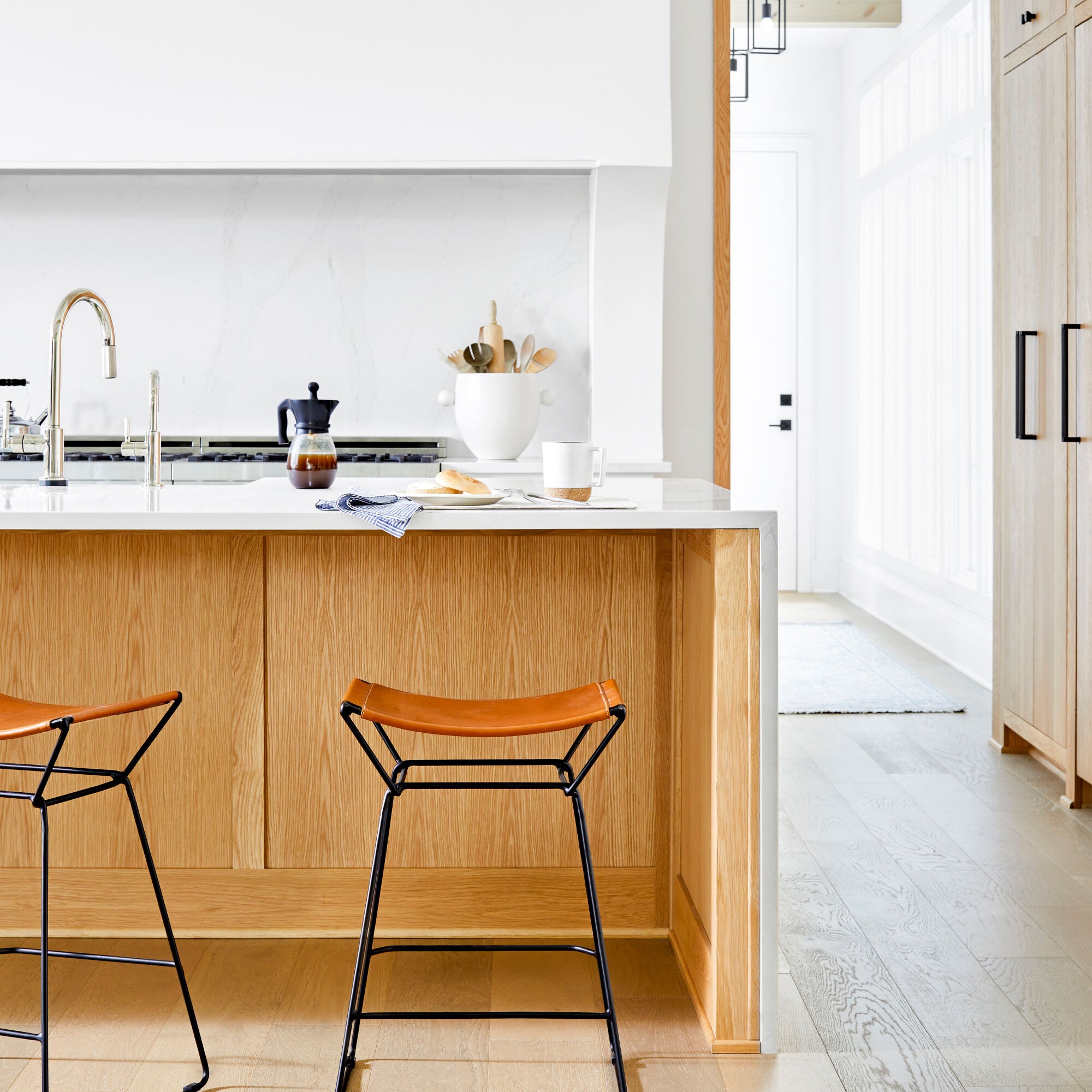 Celerio Counter Stool FURNITURE - bar/counter stool Surya