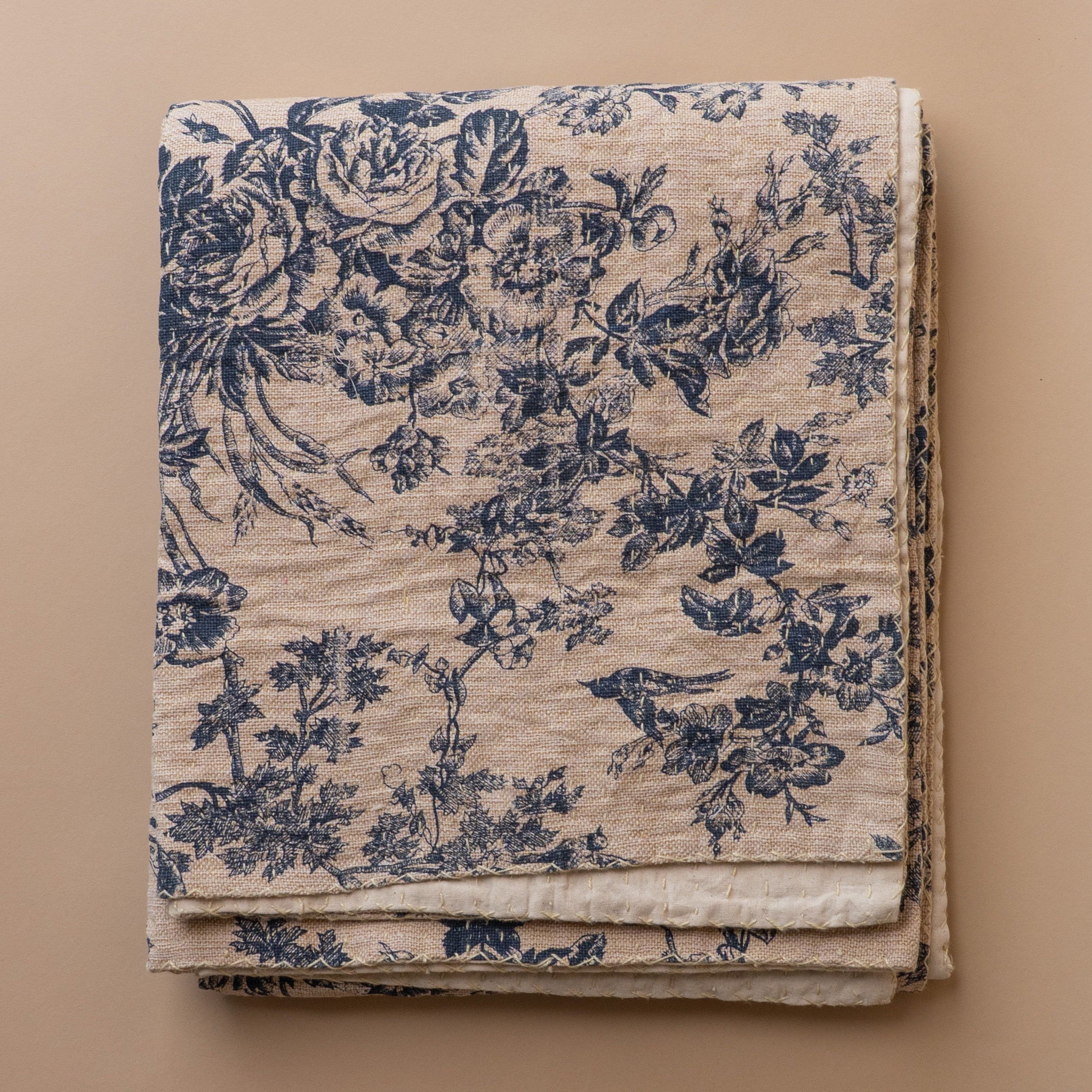 Braune Tagesdecke aus Baumwollmischgewebe mit Fransen – Rug and Weave