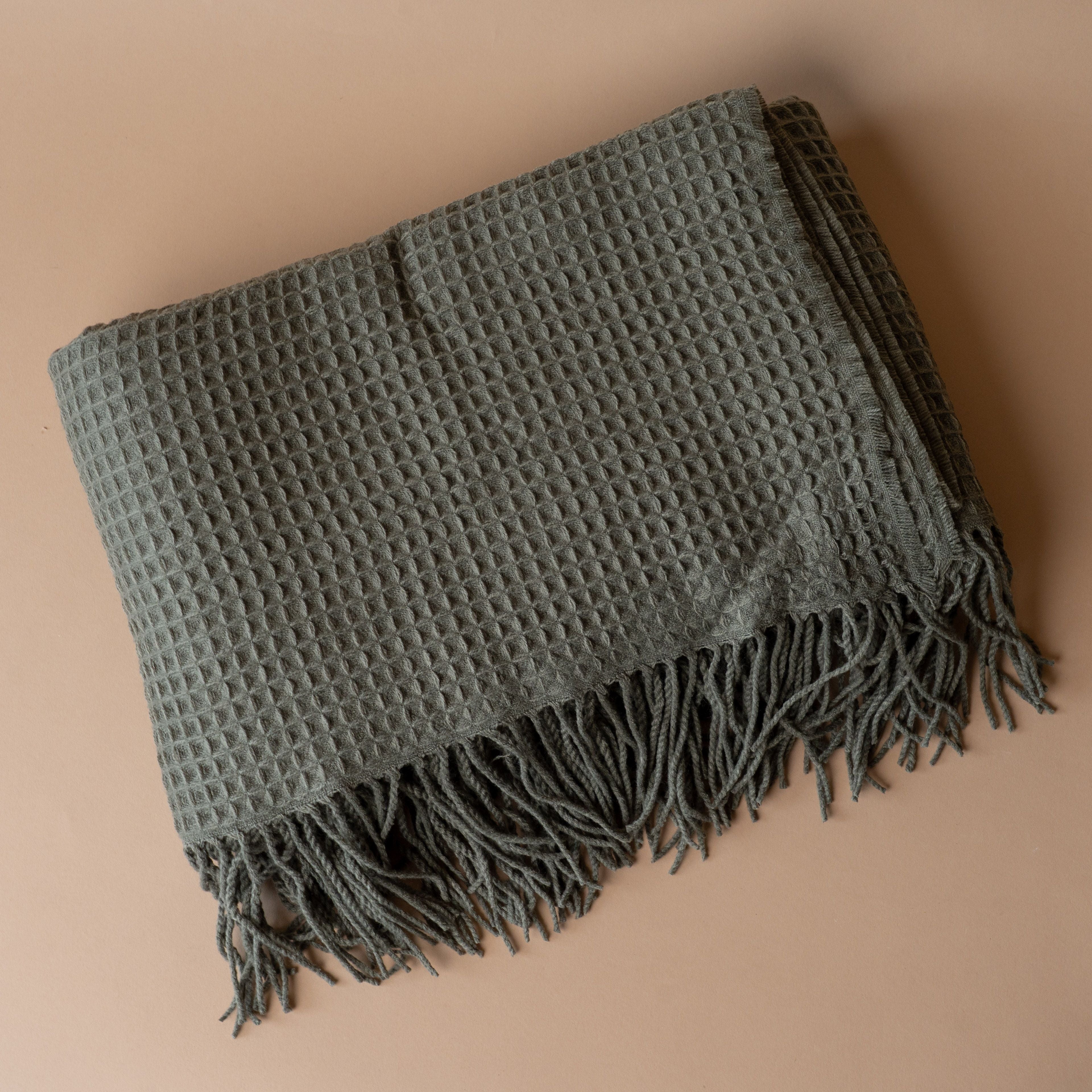 Waffle Throw Blanket with Fringe blanket Brunelli (ShopZio)