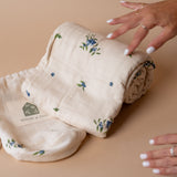 Blueberry Pattern Muslin Quilt