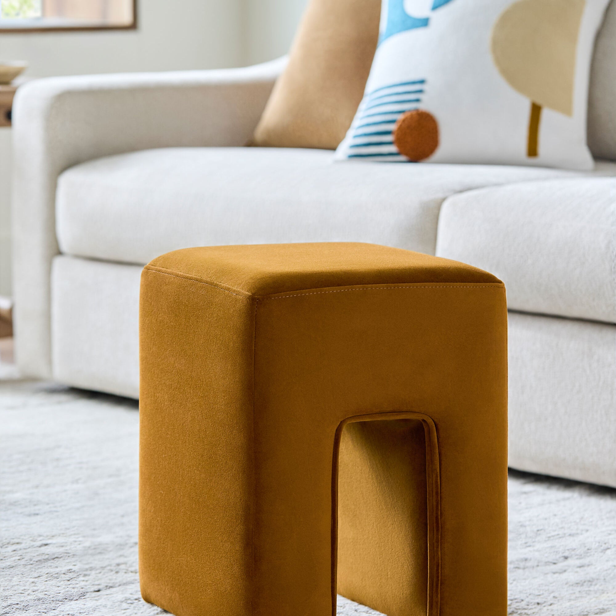 Minara Ottoman FURNITURE - ottoman Surya