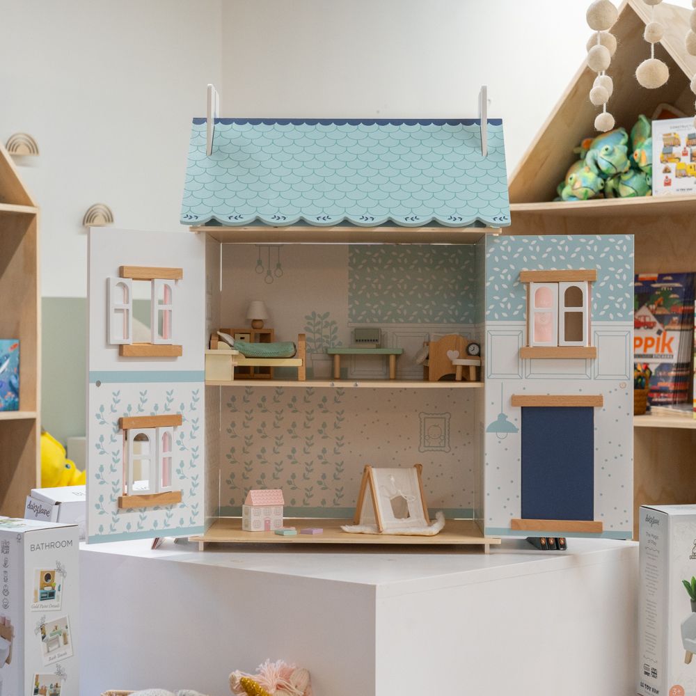 Classic Doll House – view 2