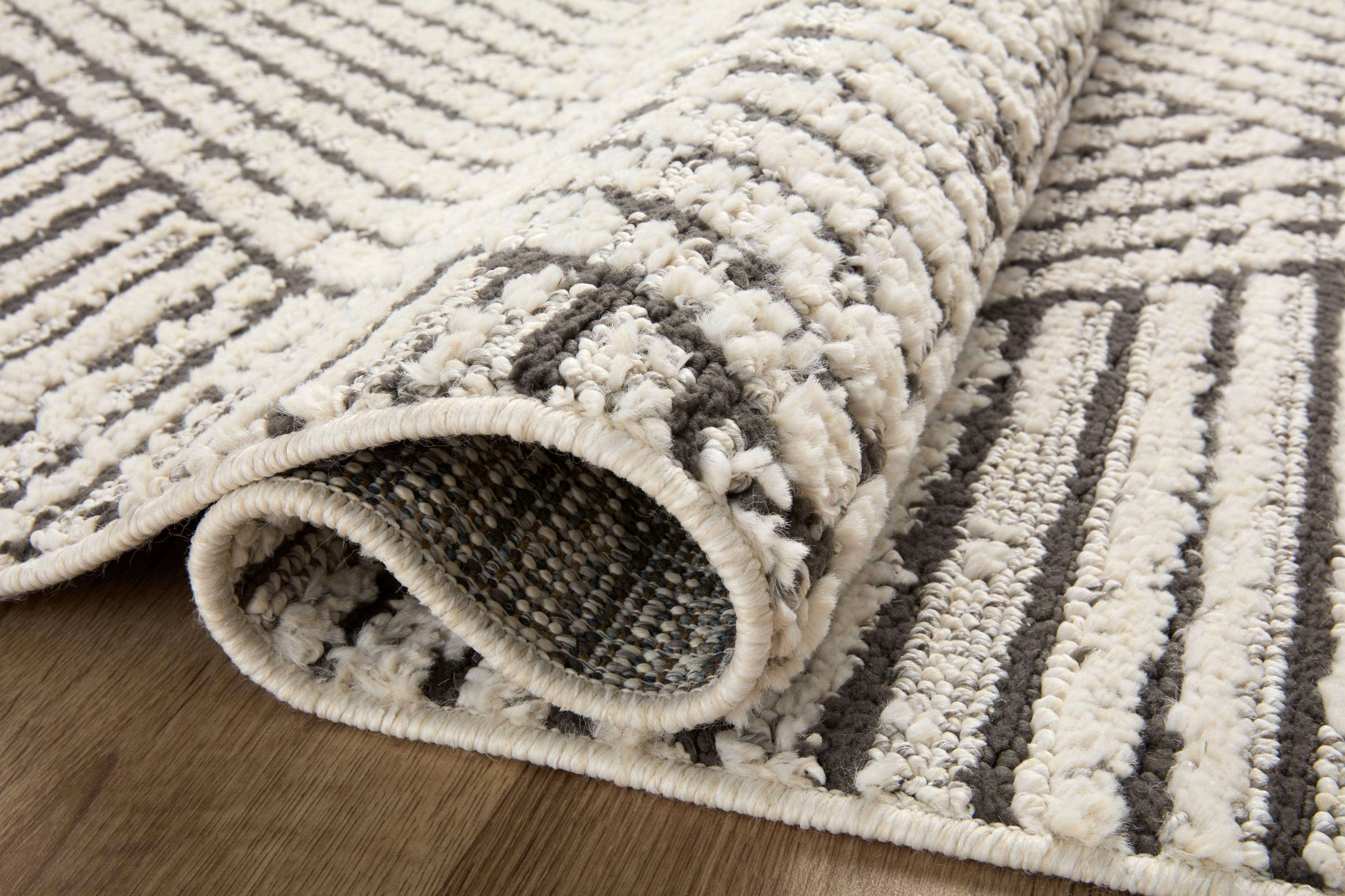 Loloi Fabian Charcoal / Ivory - Rug & Weave