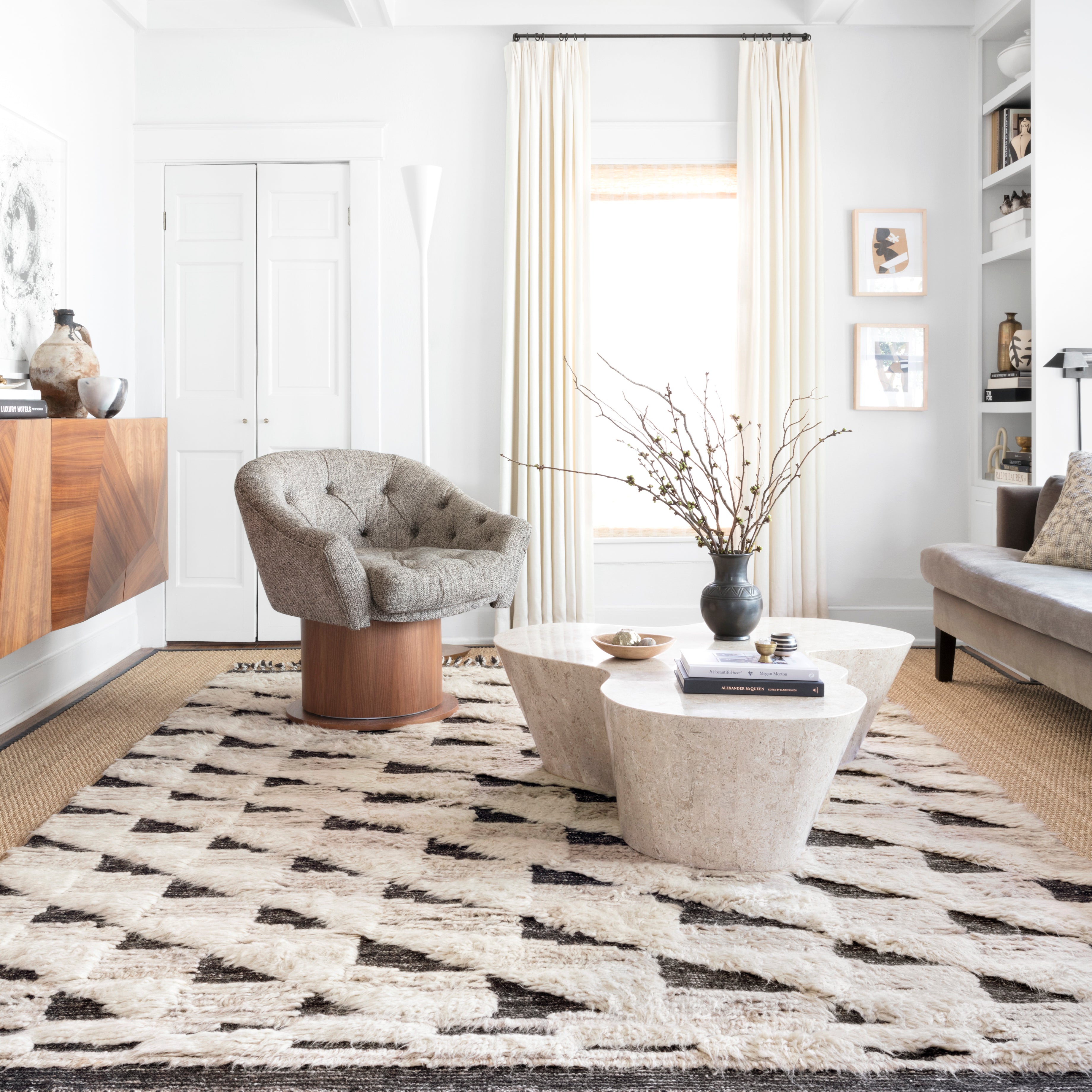 Loloi Khalid Natural / Black Rug - Rug & Weave