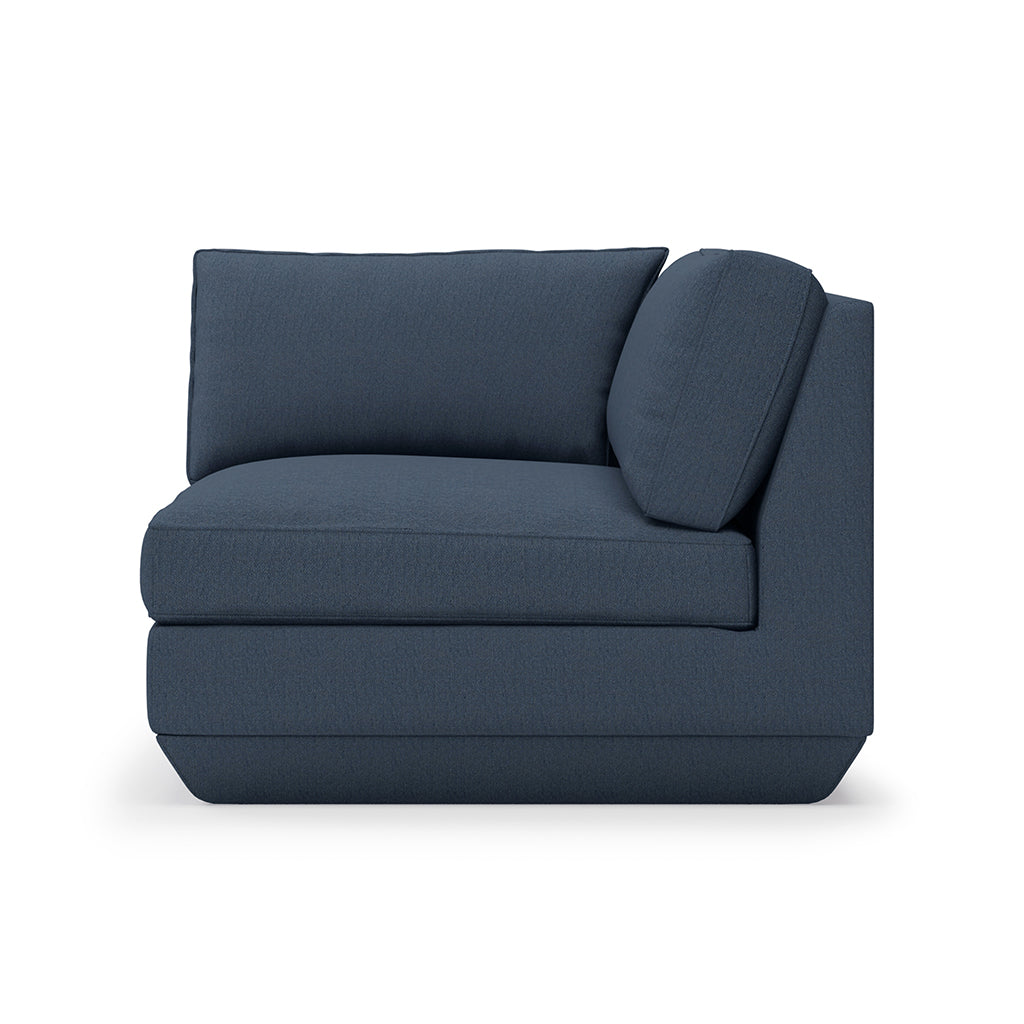 Gus* Modern Podium Corner - Rug & Weave