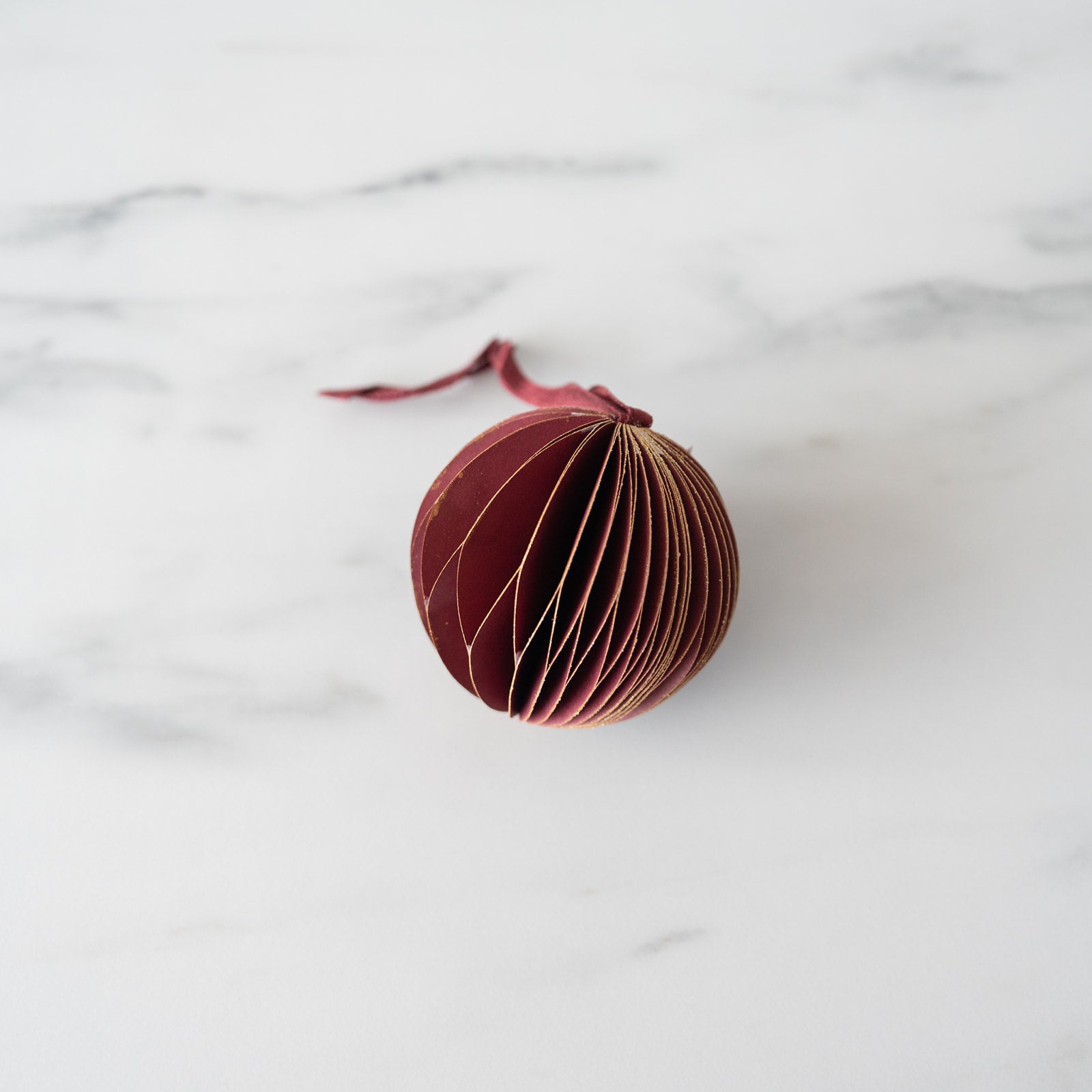 Ruby & Gold Paper Ornament Pendant CHRISTMAS 2023 Tranquillo (DYA)