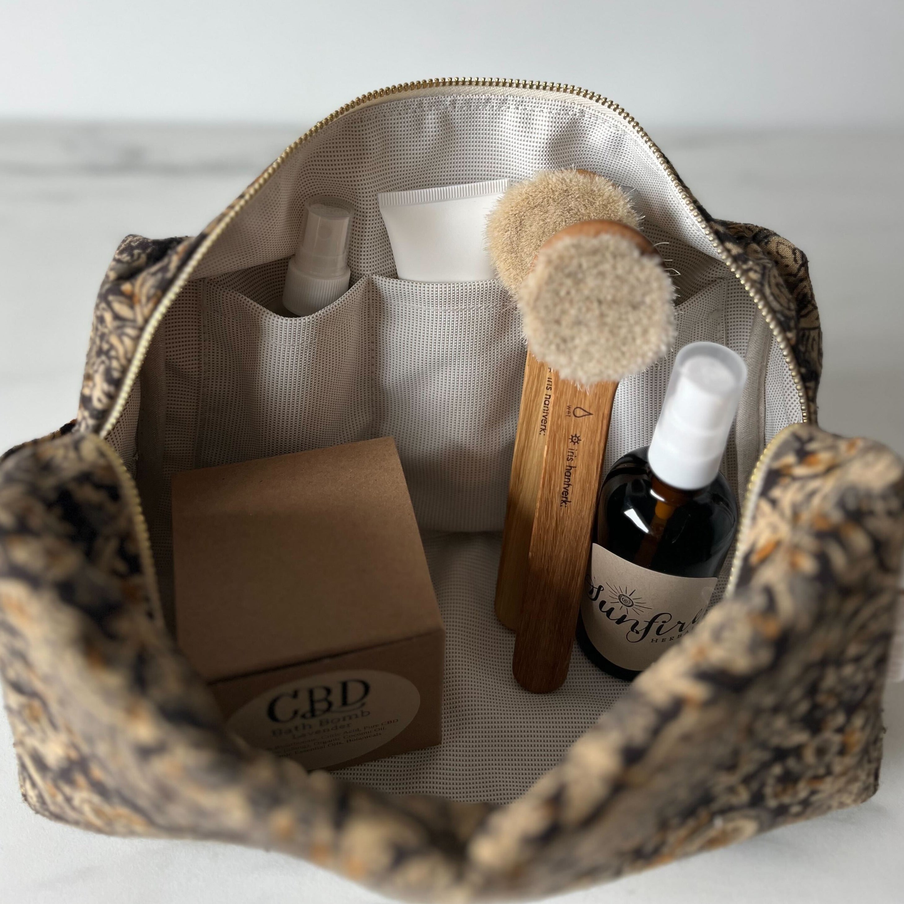 Toiletry bag with interior pockets
