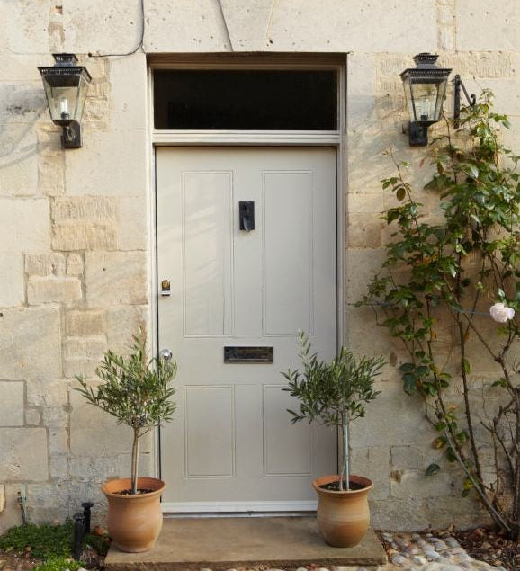 Farrow & Ball Stony Ground No. 211 – view 2
